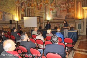 Viterbo - Tour operator francesi a palazzo dei Priori