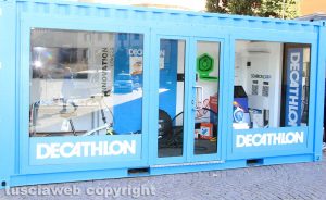 Viterbo - Decathlon - Lo stand agli Almadiani