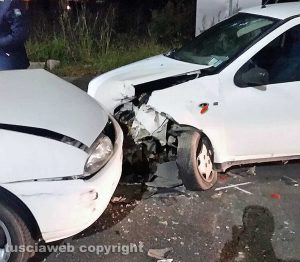 Viterbo - Frontale sulla Tuscanese, due feriti