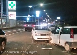 Viterbo - Frontale sulla Tuscanese, due feriti