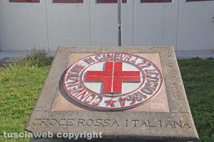 Viterbo - L'entrata del comitato di Croce Rossa di Viterbo