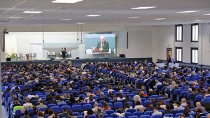 Un'assemblea dei testimoni di Geova