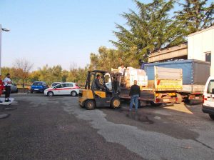 Viterbo - I generi di prima necessità donati alla Cri per Amatrice