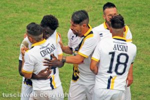 Sport - Calcio - Viterbese - L'esultanza dei gialloblù