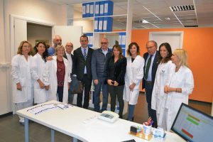 Tarquinia - Il sindaco Mazzola, il direttore generale della Asl Donetti e il personale ospedaliero