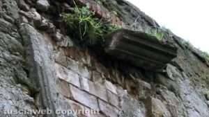 Terremoto - Crollo nel borgo di Bagniaia