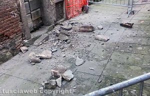 Terremoto - Crollo nel borgo di Bagniaia