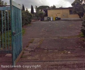Civita Castellana - Furto in villa ferito uno dei malviventi - La scuola