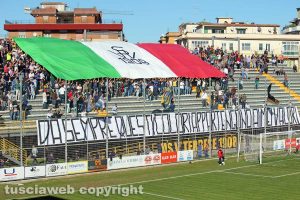 Sport - Calcio - Viterbese - La coreografia della curva Nord
