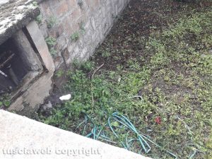Viterbo - Scuola elementare A. Volta Pilastro - Contatore dell'acqua rotto