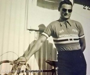 Ischia di Castro - Come eravamo - 1949 - Il ciclista Adige Paglialunga