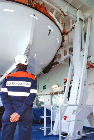 Civitavecchia - I controlli della guardia costiera 