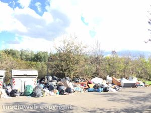 Viterbo - L'isola ecologica fra Strada Quartuccio e Strada Sasso san Pellegrino