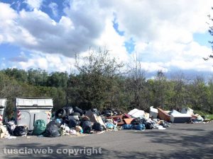 Viterbo - L'isola ecologica fra Strada Quartuccio e Strada Sasso san Pellegrino