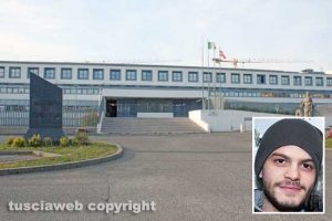 Il tribunale di Viterbo - Nel riquadro Sabato Battaglia