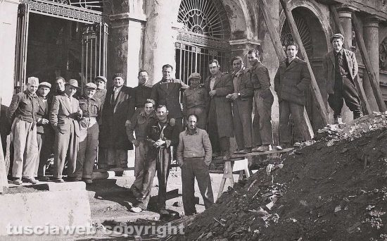 Viterbo - Come eravamo - Lavori al teatro dell'Unione nel 1952