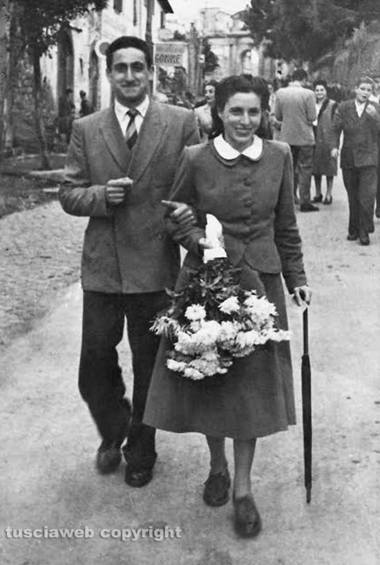 Viterbo - 1948 - Osvaldo Cappelli e Antonietta Trappolini in via della Palazzina