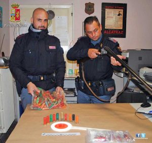 Uccide il cane dei vicini - L'arma e le munizioni