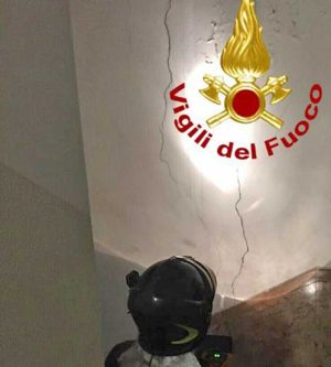 Roma - L'intervento dei pompieri
