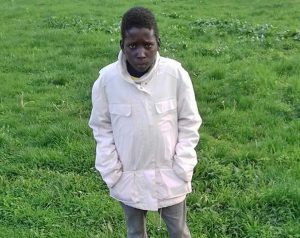 La foto del bambino che si è allontanato dalla struttura di accoglienza di san Lorenzo Nuovo pubblicata dal Comune