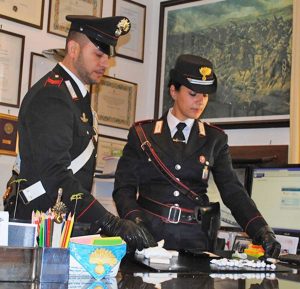 Civitavecchia - Il materiale sequestrato dai carabinieri 