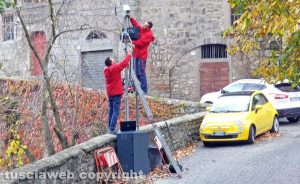 Viterbo - Tecnici montano il varco al Paradosso