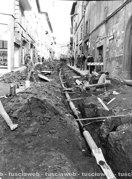 Viterbo - Come eravamo 1984 - Lavori a via Cairoli