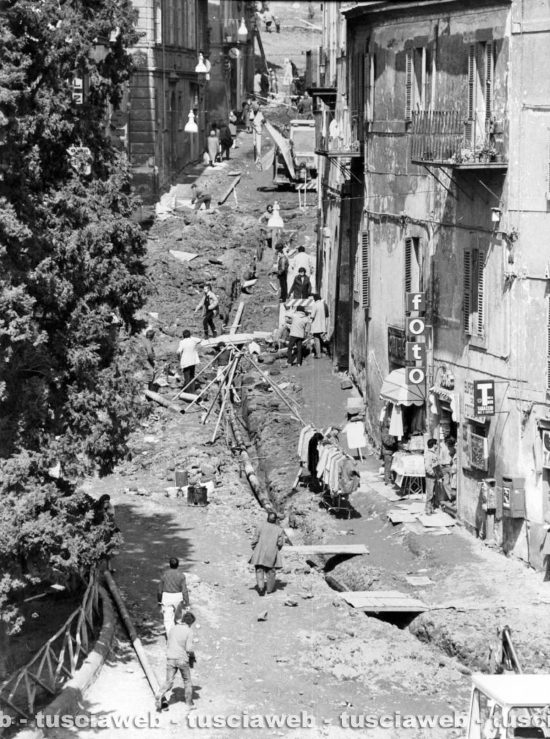 Viterbo - Come eravamo 1984 - Lavori a via Cairoli
