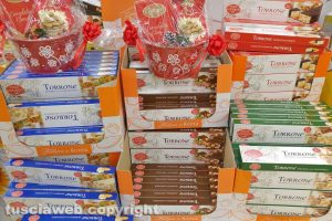 Viterbo - I prodotti natalizi del Todis