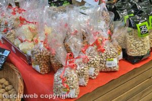 Viterbo - I prodotti natalizi del Todis