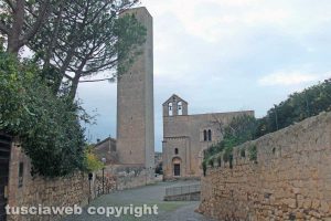 Tarquinia - La chiesa di Santa Maria in Castello
