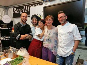 La famiglia Ranieri allo slow food village con Gianni Bono e Martina Prospero