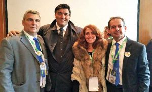 Il presidente Asproflor – Comuni fioriti Renzo Marconi, il sindaco di Ischia di Castro Salvatore Serra, l’assessore alla Cultura Sabrina Quintili, Michele Isgrò della Giuria nazionale