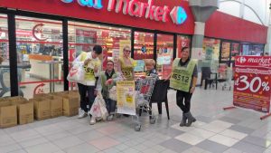 Tarquinia - I volontari alla colletta alimentare