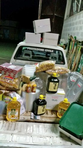 Ronciglione - I generi raccolti dalla Protezione civile