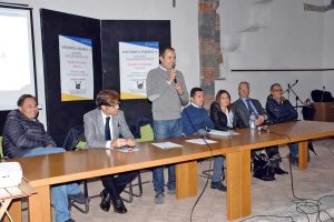 Montalto di Castro - Il sindaco Sergio Caci all'assemblea pubblica
