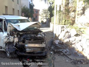 Viterbo - L'incidente in via Col Moschin