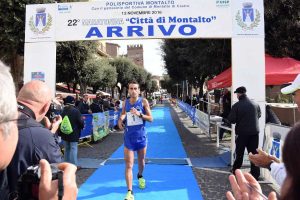 Montalto di Castro - 22esima Maratonina - Il vincitore Jacopo Boscarini