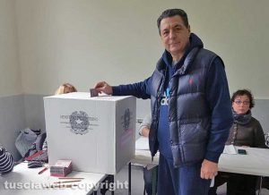 Referendum - Giulio Marini vota alla sezione di Tobia