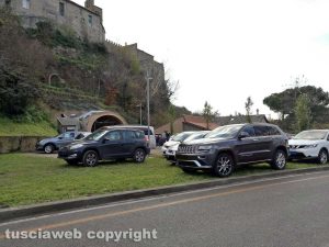 Viterbo - Parcheggi selvaggi a valle Faul