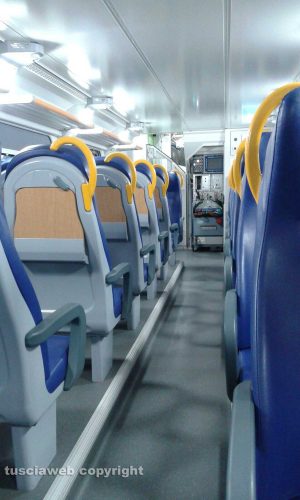 Quadro elettrico scoperto sul treno Viterbo Porta Fiorentina-Roma delle 6,45