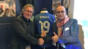Donata la maglietta di Bonucci