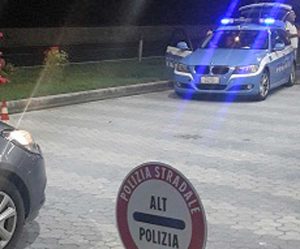 Un posto di blocco della polizia stradale