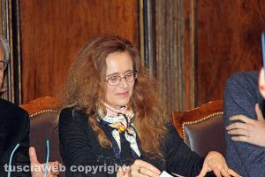 Viterbo - La presentazione dell'opera di Mozart Bastiano e Bastiana - La professoressa Antonella Bernardi
