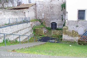 Viterbo - Palazzo di Vico - L'area esterna