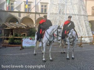 Viterbo - Carabinieri a cavallo per i controlli