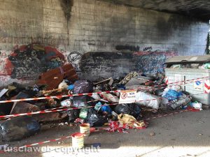 Viterbo - La discarica a cielo aperto in strada Castiglione