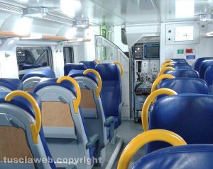 Quadro elettrico scoperto sul treno Viterbo Porta Fiorentina-Roma delle 6,45