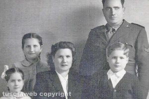 Viterbo - La famiglia Monarchi nel 1949