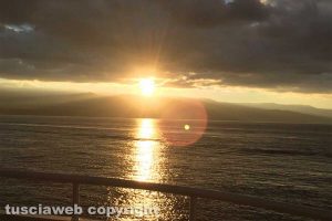 Messina - Lo stretto di Messina all'alba